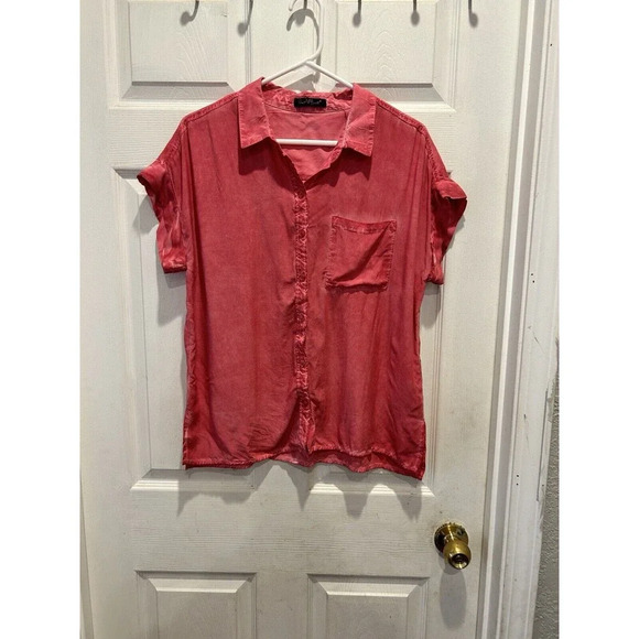 Velvet‎ Heart Top Womens Size Medium Pink Acid Wash Rayon Short Sleeve Button Up - Picture 1 of 6